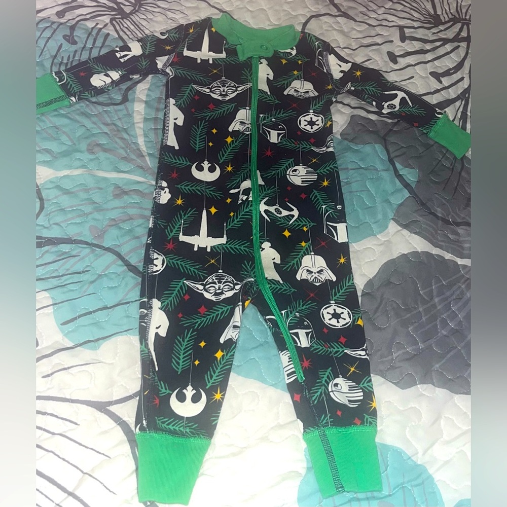 • Kids Star Wars™ Long John Pajama Set